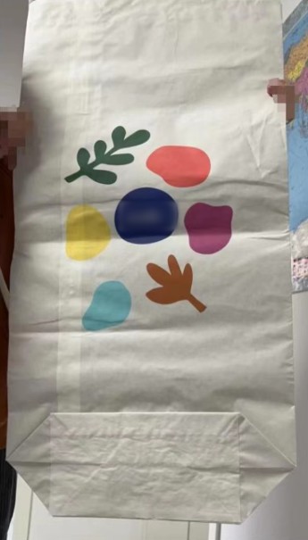 Block-bottom open-mouth paper bag showing the block bottom